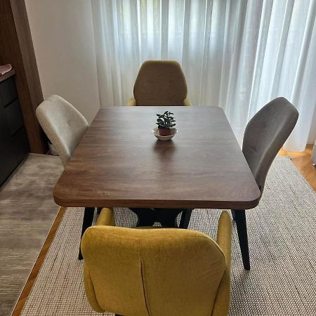 Kuman Apartments Κουμάνοβο Εξωτερικό φωτογραφία
