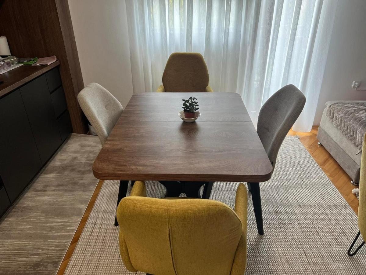 Kuman Apartments Κουμάνοβο Εξωτερικό φωτογραφία