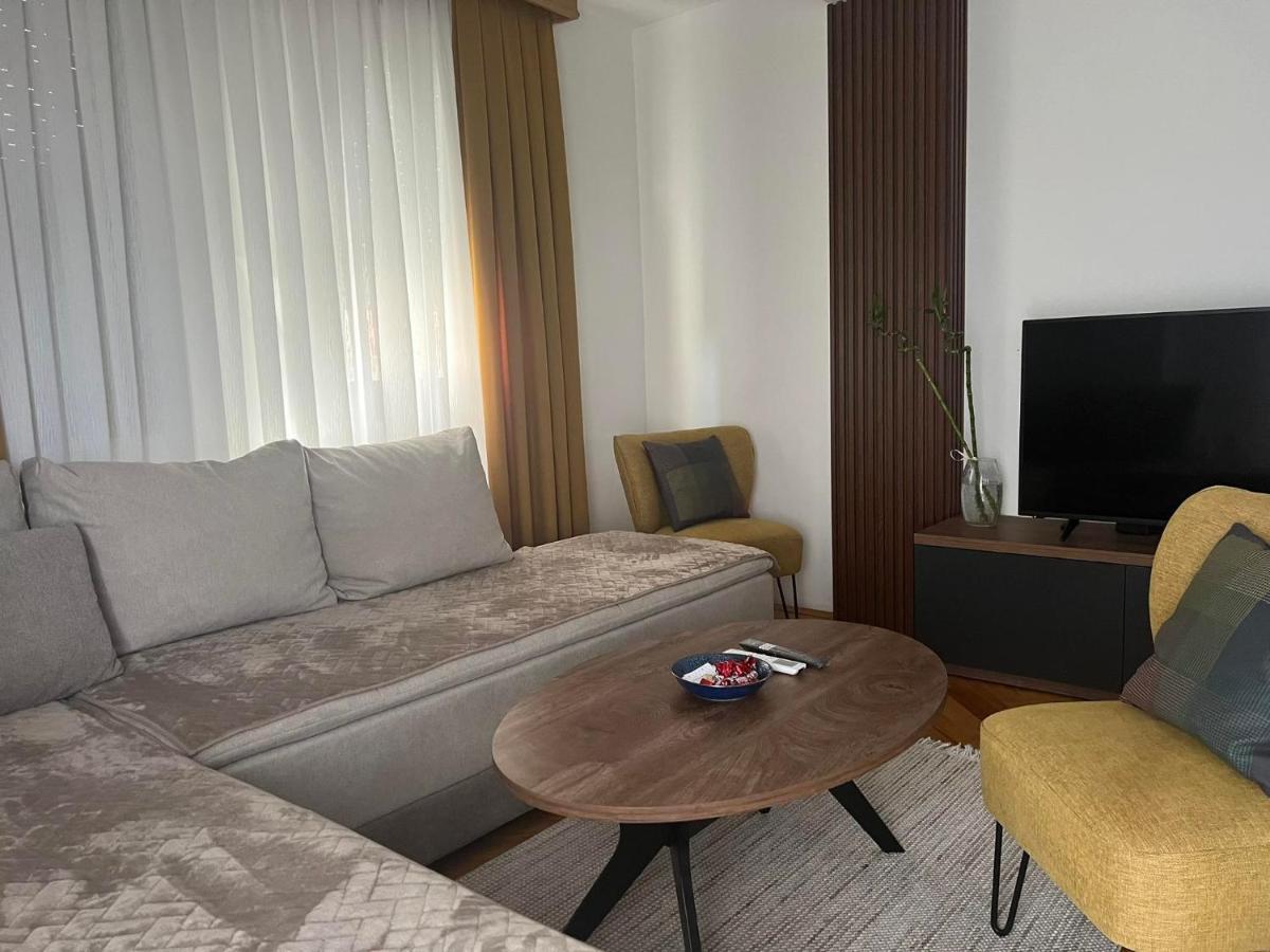 Kuman Apartments Κουμάνοβο Εξωτερικό φωτογραφία